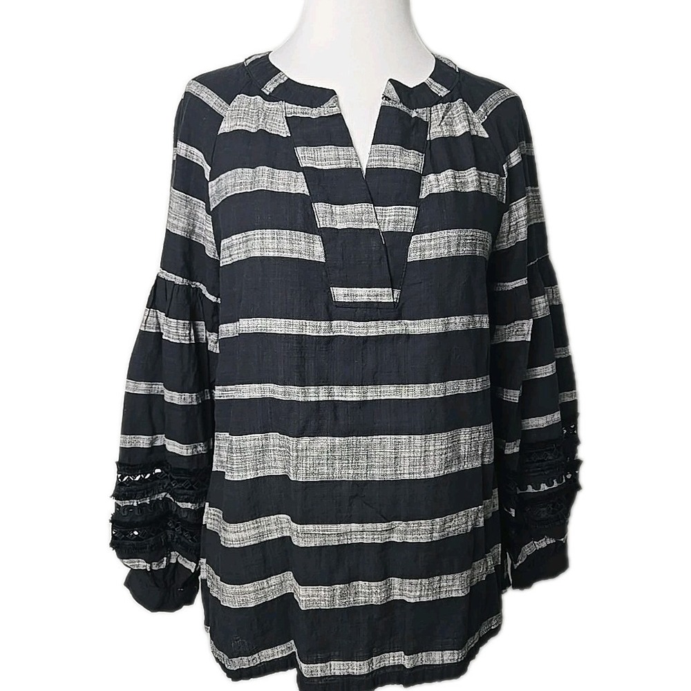 Who What Wear Black/Grey Striped Puff Sleeve Crochet Sleeve Top XS‎  100% Cotton